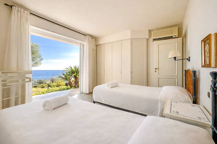 Villa pour 9 personnes, avec terrasse et jardin dans Cap d’Antibes - 2