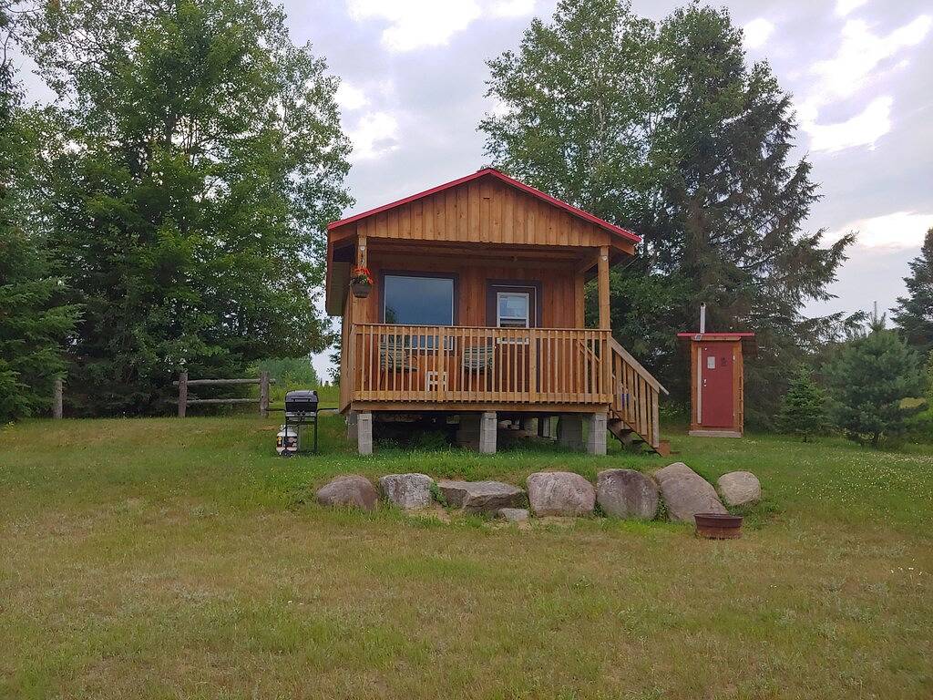 Cabins on the York - Cabin #4 - Wolf Cabin in Hastings Highlands, Ontario