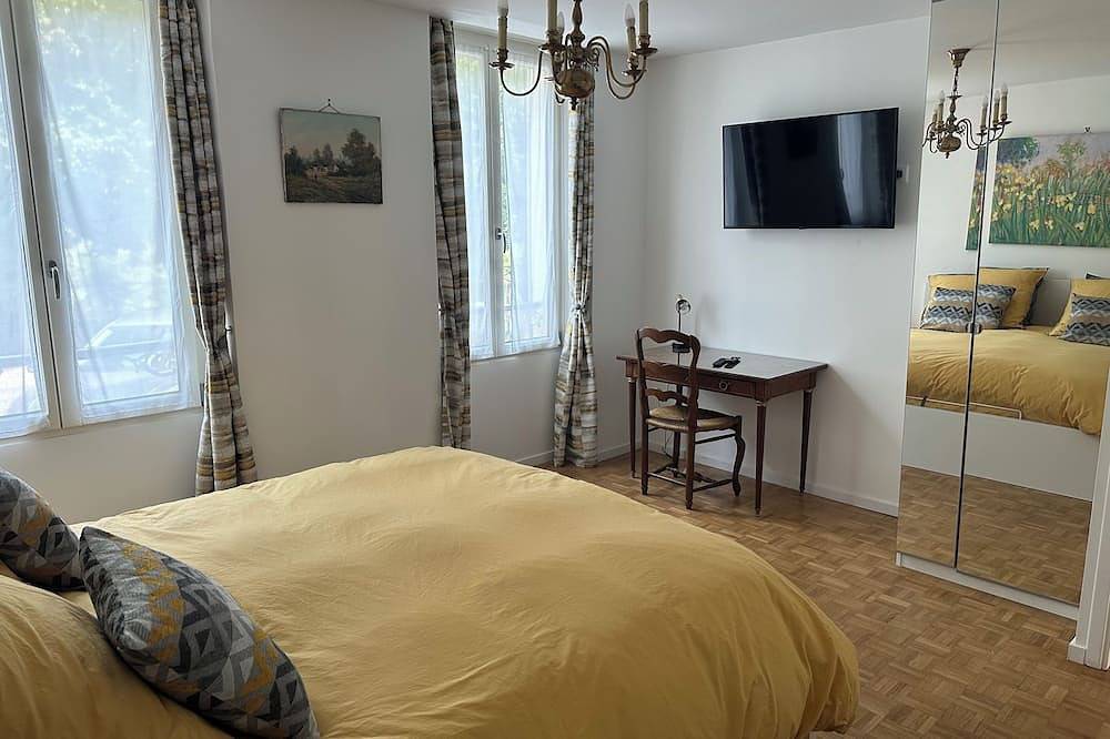 Appartement entier, Vue Seine - Piscine - 4 étoiles - 16 min Paris in Poissy, Yvelines