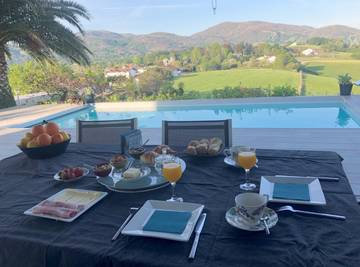 Chambre d’hôte pour 2 personnes, avec piscine et jardin en Pyrénées-Atlantiques