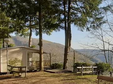 Camping für 4 Personen in Neuvéglise-sur-Truyère, Zentralmassiv, Bild 1
