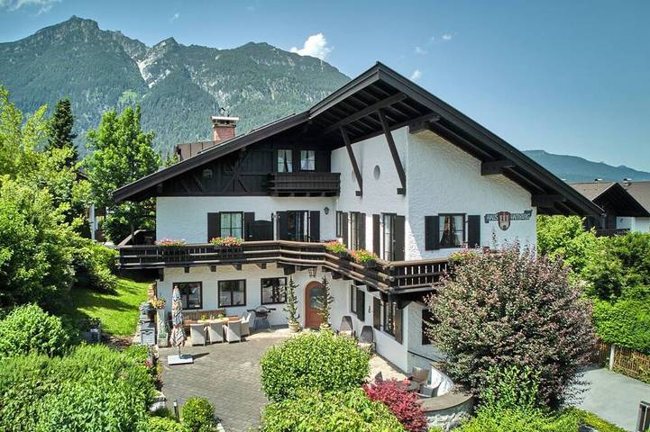 Hus för 12 Personer, med trädgård och balkong i Garmisch-Partenkirchen