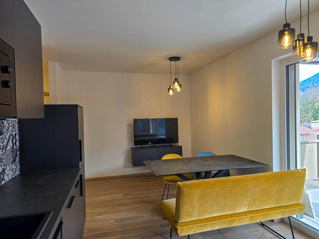 Ganze Wohnung, Hochwertiges Apartment im Zentrum von Jenbach in Jenbach, Bezirk Schwaz