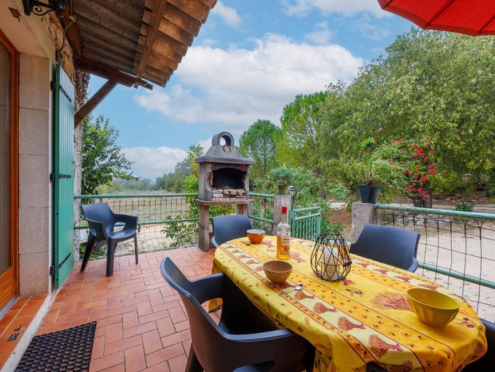 Location de vacances pour 4 personnes, avec jardin ainsi que vue et terrasse, animaux acceptés à Barjac - 3
