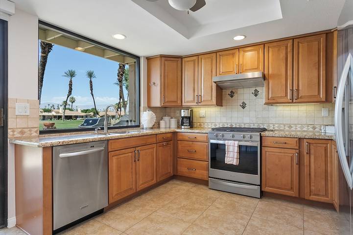 Villa for 4 people, with balcony and yard in Palm Desert