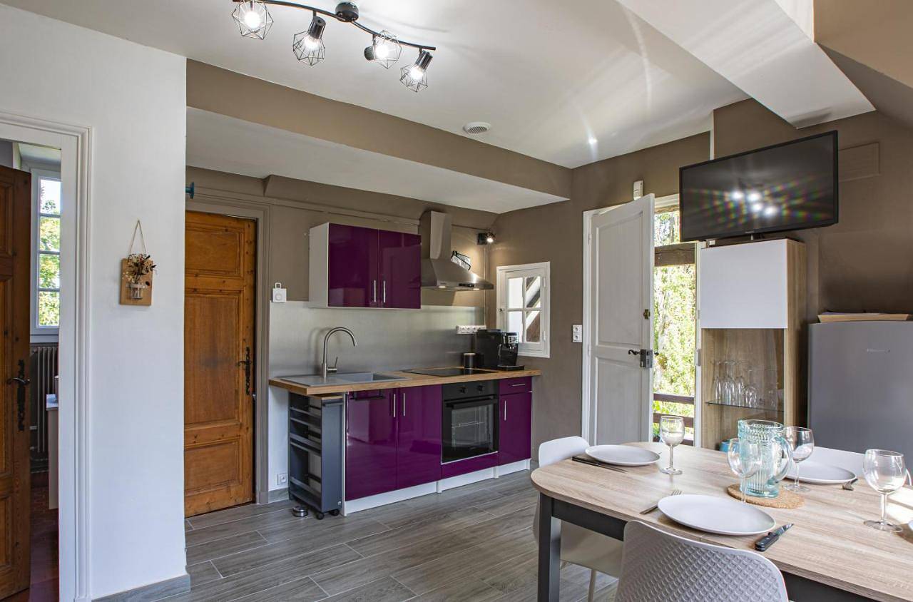 Le Domaine de Baracas - Le Petit Gîte 4 étoiles - Spa - 2 à 4 personnes in Huisseau-sur-Mauves, Vallée de la Loire