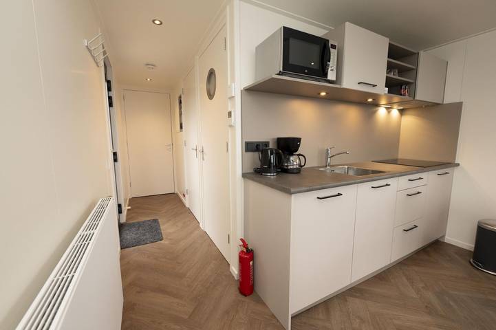 Houseboat - Paviljoenwei 4 | Sneek (Offingawier) in Friesland
