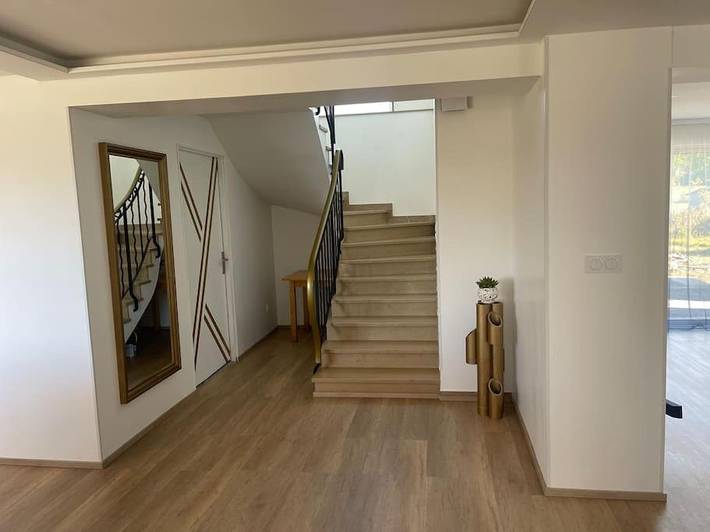 Location de vacances pour 14 personnes, avec terrasse ainsi que vue et jardin à Hauteville-Lompnes - 2