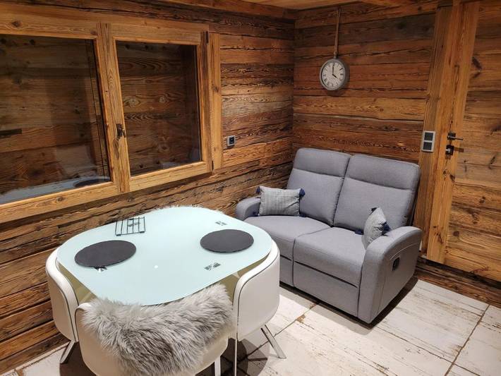 Gîte pour 2 personnes, avec Balcon et Terrasse ainsi que Jardin et Vue à Thônes - 2