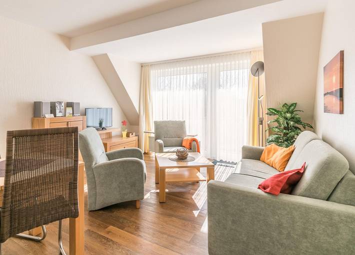 Ganze Wohnung, Haus Abendrot 1. Zentrale Ferienwohnung für 4 Personen. Mit Balkon. in Hafen Büsum, Büsum