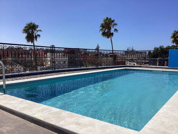 Hotel para 2 personas, con terraza y piscina - 1