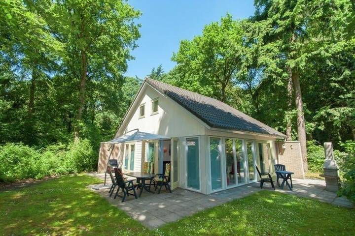 Vakantiehuis voor 8 personen, met Terras in Oudemirdum