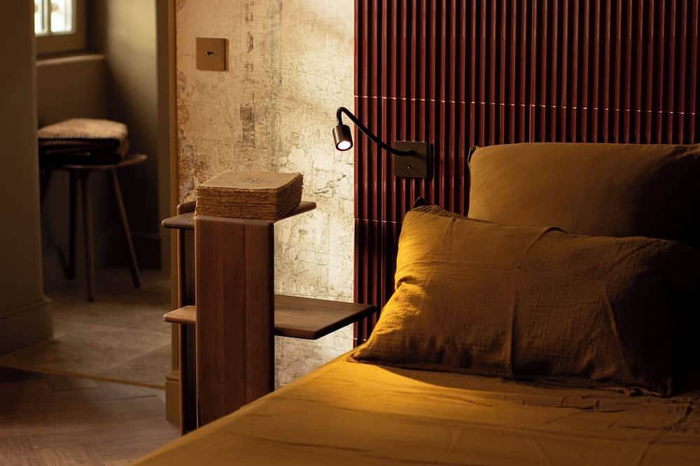 La Maison - Grignan Village-center house ideal for groups. in Grignan, Nyons und Umgebung