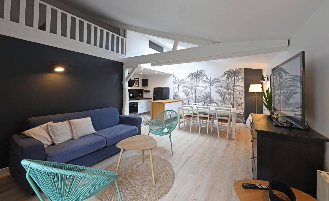 Appartement entier, Two-Bedroom Apartment in Saint-Hilaire-de-Loulay, Région de La Roche-sur-Yon