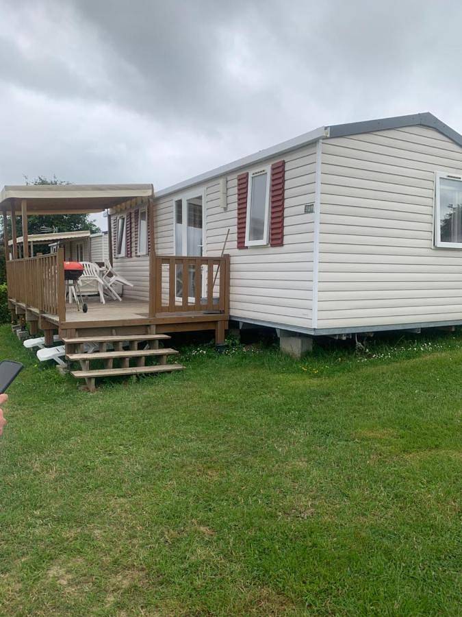 Parc de vacances pour 8 personnes, avec jacuzzi et jardin ainsi que piscine et terrasse, animaux acceptés à Litteau - 2