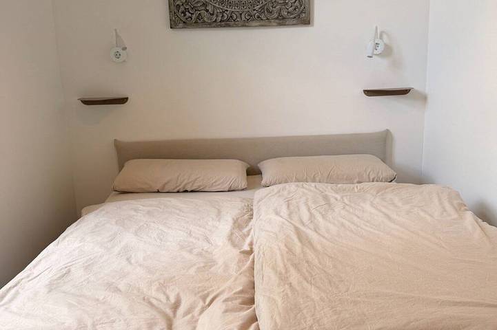 Ganze Wohnung, Kernsanierte Altbauwohnung im Herzen Ratingens mit sehr guter Anbindung in Ratingen, Kreis Mettmann