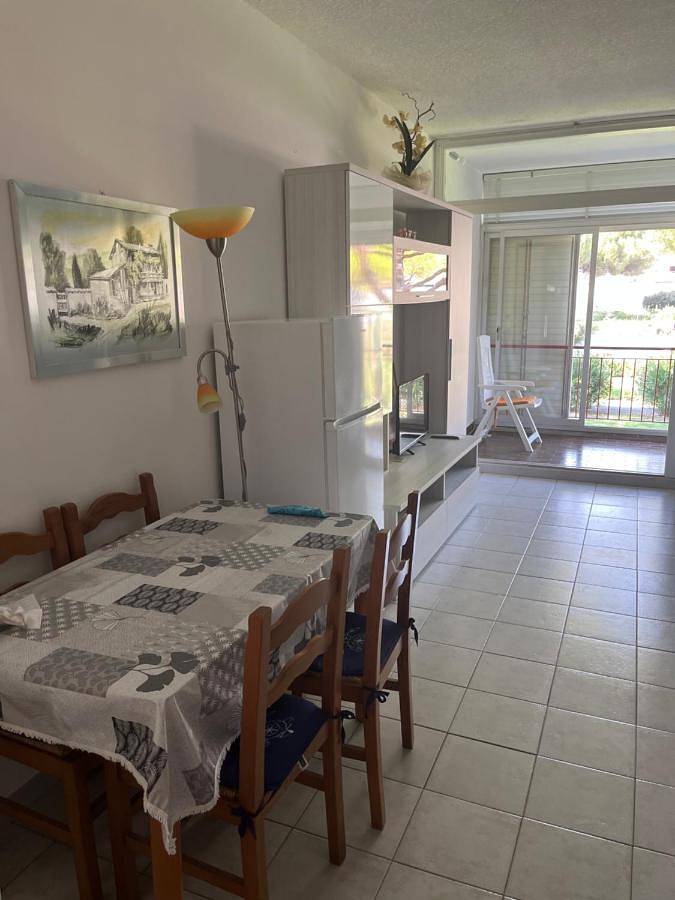 Ferienwohnung für 3 Personen, mit Balkon und Terrasse sowie Garten und Pool in Marina di Bibbona