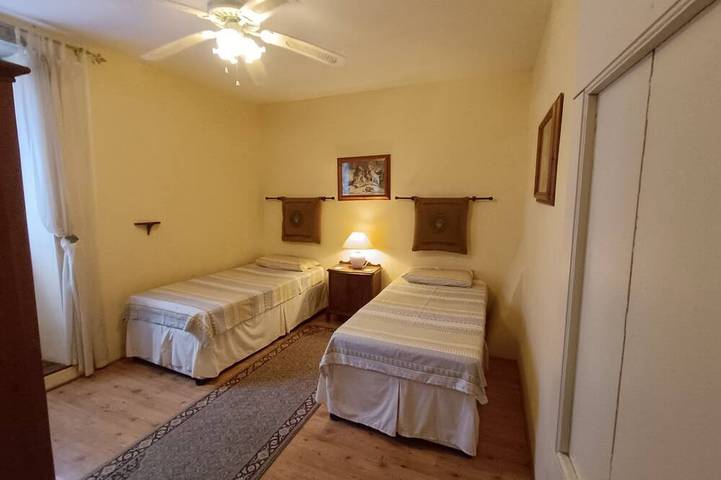 Location de vacances pour 4 personnes, avec piscine ainsi que terrasse et jardin à Douzens - 3