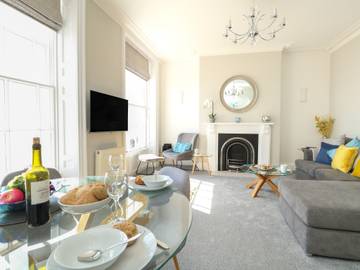 Apartment for 2 People in Melcombe Regis, Weymouth, Photo 1