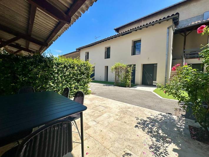 Location de vacances pour 6 personnes, avec terrasse, animaux acceptés à Châtillon-sur-Chalaronne - 2