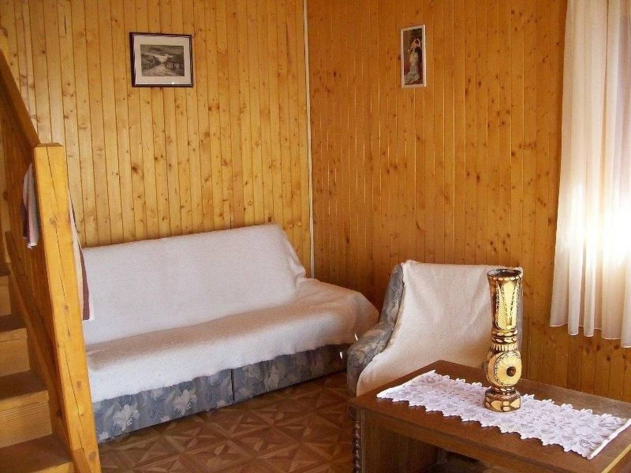 Mit Garten, Terrasse und Gartenpavillon in Balatonfőkajár, Plattensee nordufer