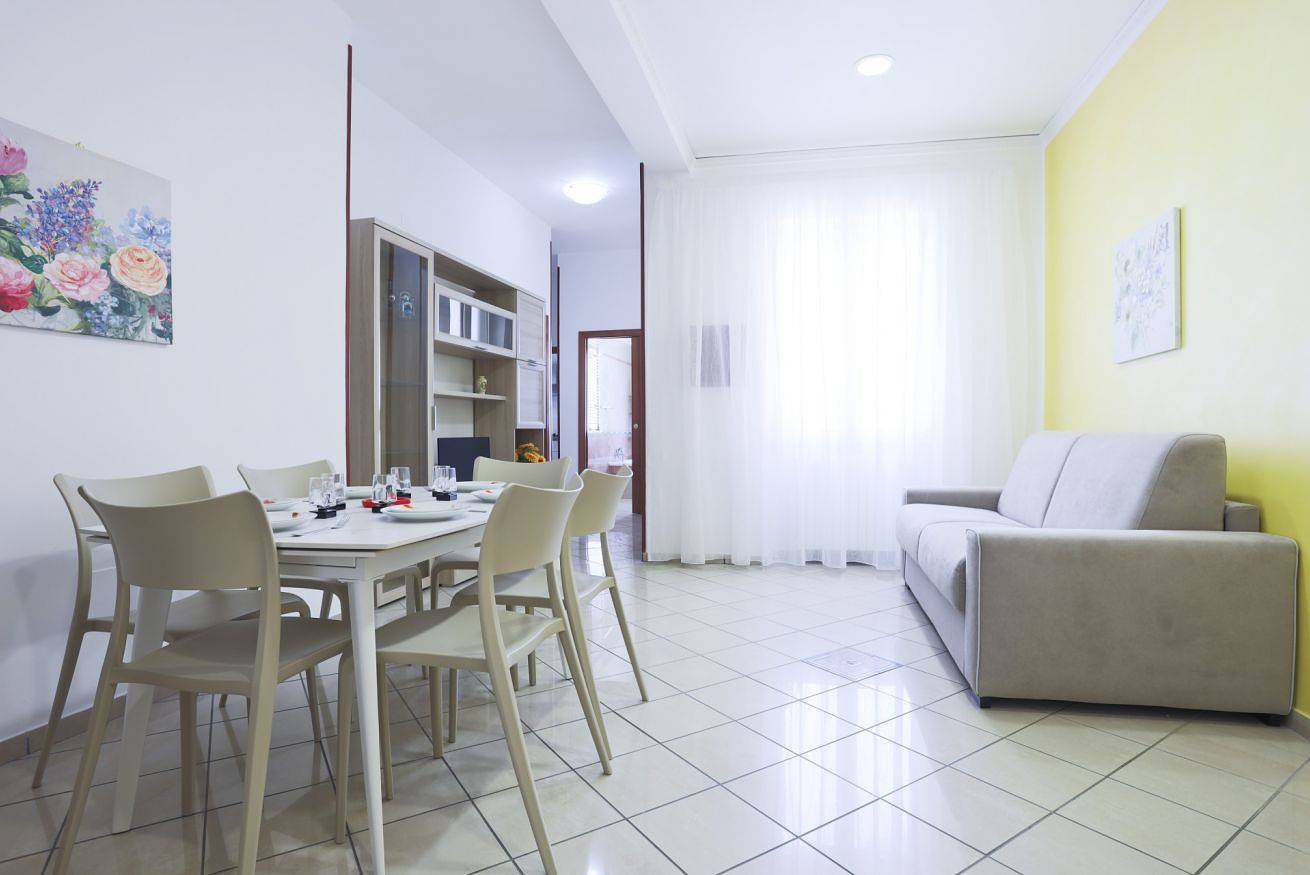 Ganze Wohnung, D&G House - Apartment with balcony in Salerno, Tyrrhenische Küste Kampanien