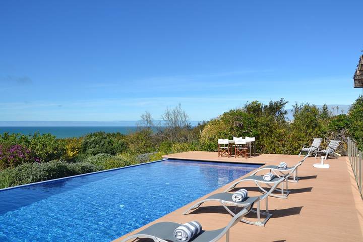 Location de vacances pour 19 personnes, avec terrasse ainsi que jardin et vue sur l’océan dans Colares - 3