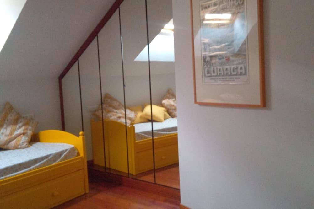 Apartamento entero, A Bruxo Fonte. 8 Plazas, 2 baños. Full Equipe Reg Vut38509As in Luarca, Valdés 