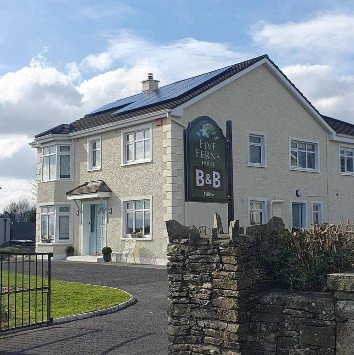 Bed & breakfast for 2 people, with Garden and View in Westport