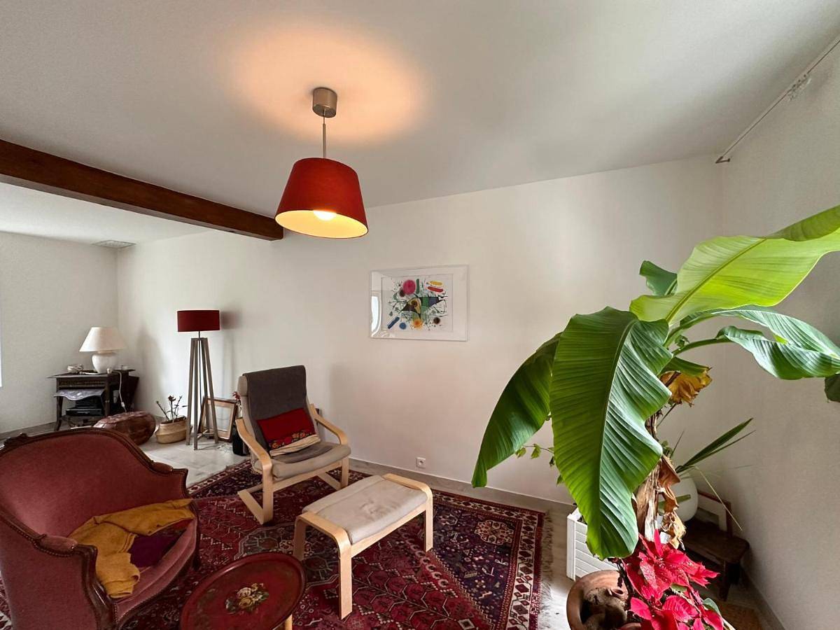 *Countryside in town * Close to Paris* in Chaville, Hauts-de-Seine