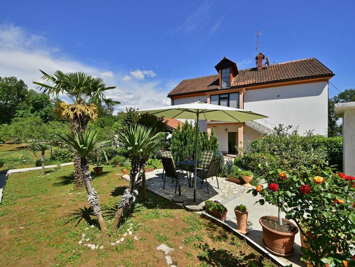 Apartament wakacyjny dla 5 osób, z taras i ogród w Ika