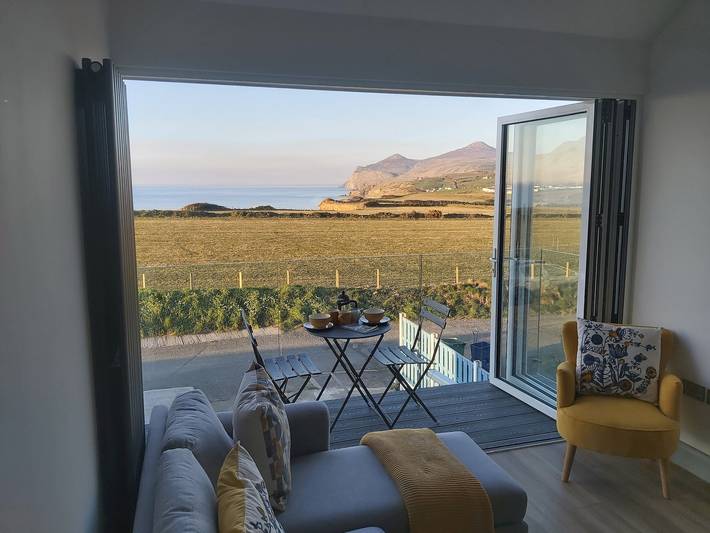 Cottage for 4 people, with garden, with pets in Nefyn