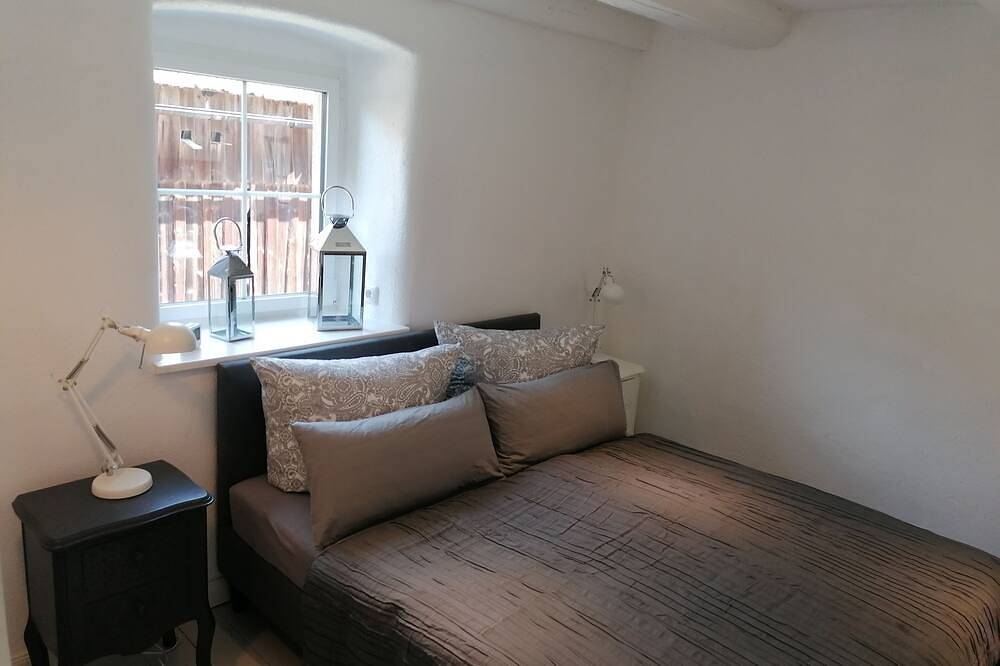 Ganze Wohnung, Ferienwohnung mit traumhafter Dachterrasse in Marktleugast, Oberes Maintal - Coburger Land