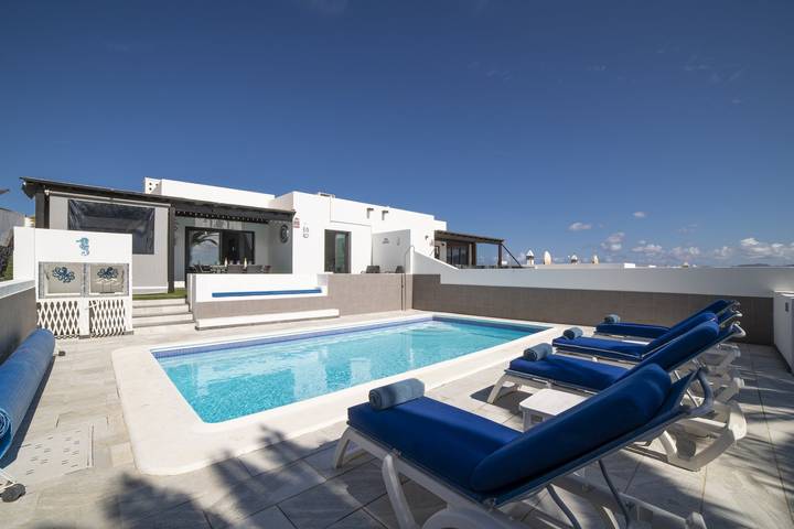 Villa pour 10 personnes, avec vue sur l’océan et balcon à Yaiza