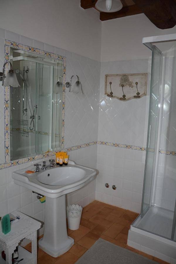 Location de vacances pour 10 personnes, avec piscine ainsi que jardin et vue à Lugnano in Teverina - 4