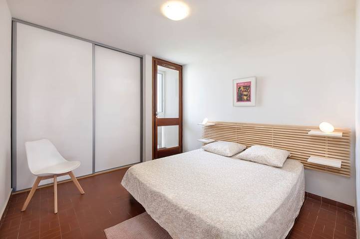 Entire apartment, 🌴 Sunny 3-Bedroom Marina Apartment | Sea Views | Secure Parking | Beach Walk in Carnon-Plage, Mauguio