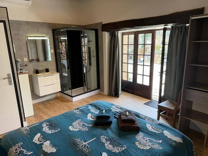 Chambre d’hôte pour 2 personnes, avec sauna et vue ainsi que piscine et jardin à Blanzaguet-Saint-Cybard