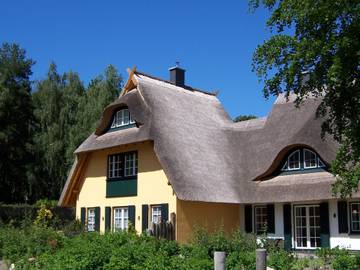 Ferienhaus für 6 Personen, mit Pool und Sauna sowie Balkon, kinderfreundlich in Dierhagen