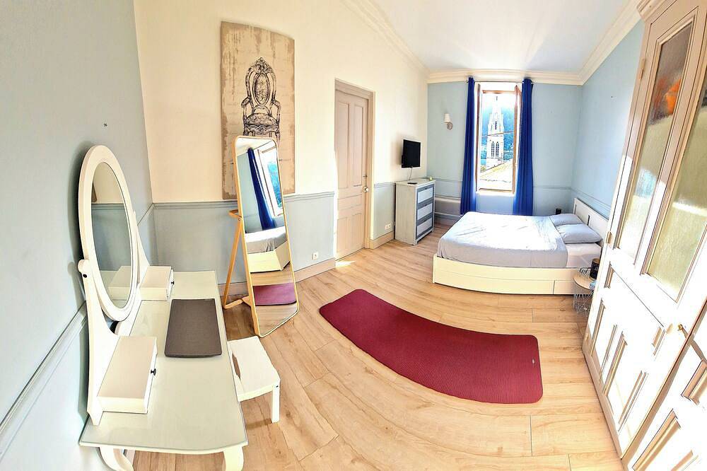 Entire apartment, Villa Denise in Vals-les-Bains, Parc naturel régional des Monts d'Ardèche