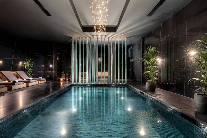 Hôtel pour 2 personnes, avec sauna ainsi que terrasse et piscine