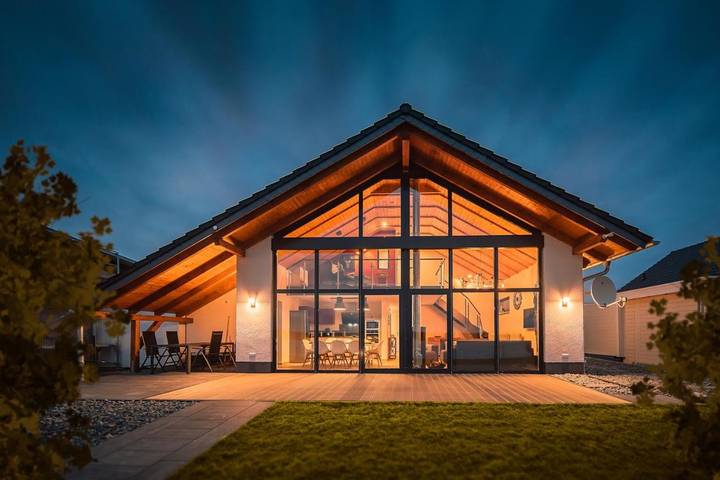 Ferienhaus für 7 Personen, mit Seeblick und Garten sowie Sauna und Ausblick in Sachsen - 2