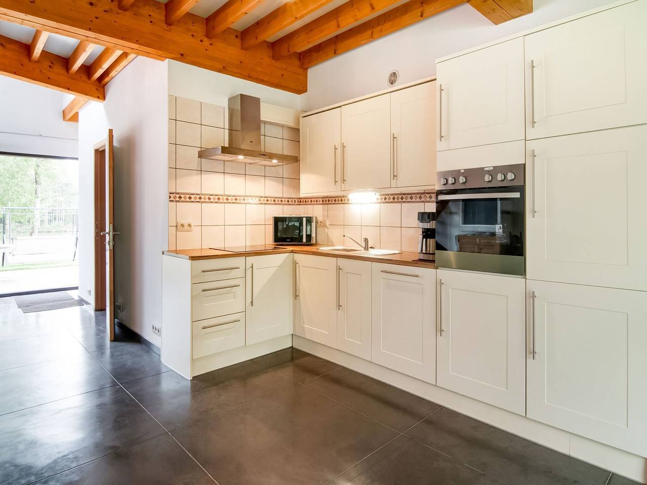 Premium Cottage in Florennes near Private Fish Lake, Forest in Florennes, Region Namur