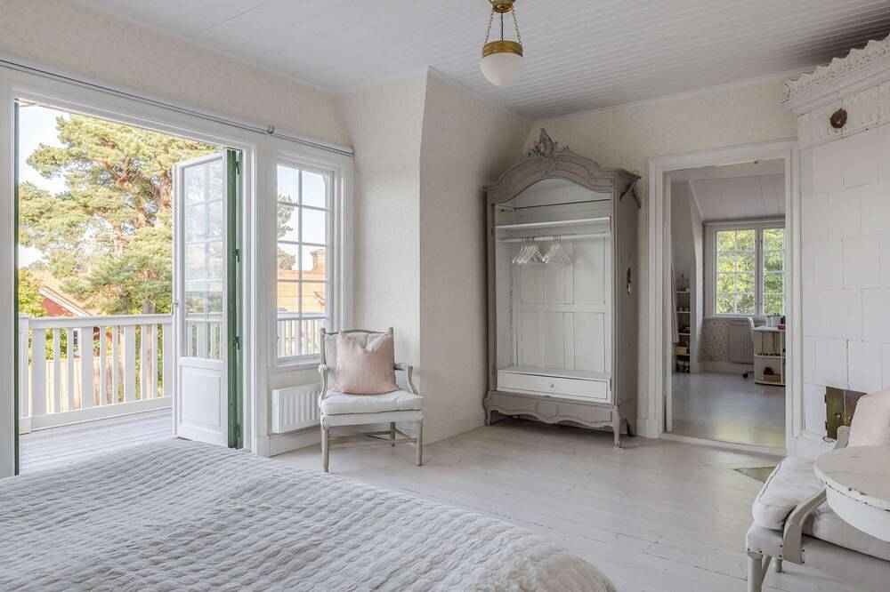 Villa Solfjäder offers a luxurious retreat in the stunning Stockholm archipelago. in Vaxholm, Stockholms skärgård