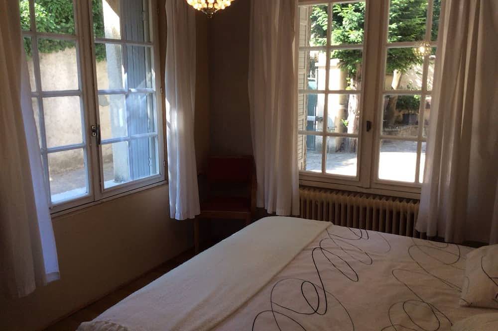 Charmante Wohnung mit Schwimmbad! in Nîmes, Nimes und Umgebung