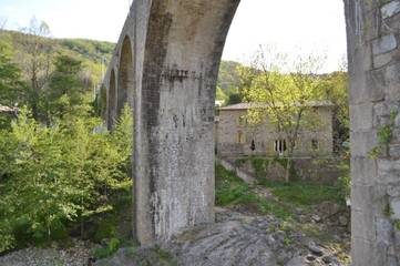 Chambre d’hôte pour 3 personnes, avec vue ainsi que jardin et sauna dans Neyrac les Bains