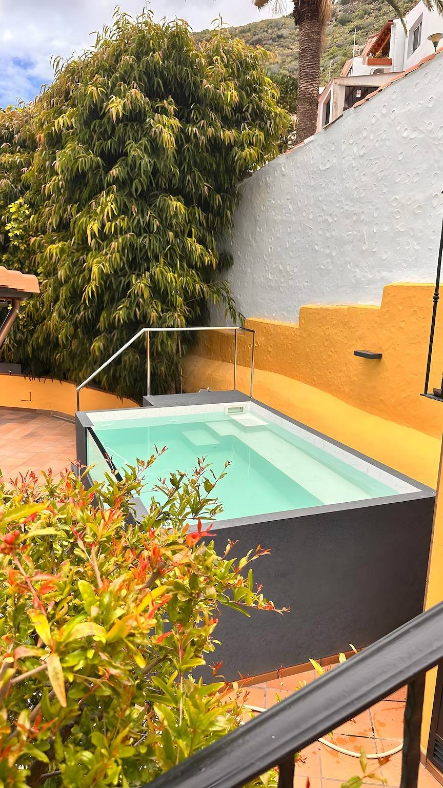 Casa Los Jazmines con puscina y jacuzzi.  Vistas al Mar, Wi-Fi y Aire Acondicionado in La Suerte (Canary Island), Agaete