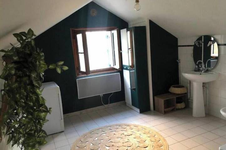 Fée Grenouille Vacation Rental: 2-Bedroom House in Mornay, Charolles und Umgebung