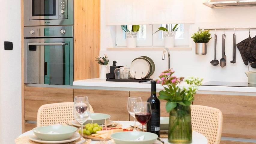 Villa pour 5 personnes, avec terrasse et piscine dans Brac - 4