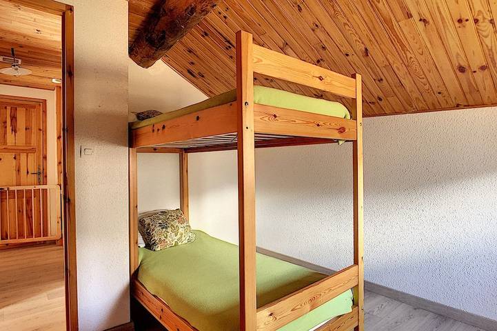 Location de vacances pour 6 personnes, avec terrasse, animaux acceptés à Llo - 3