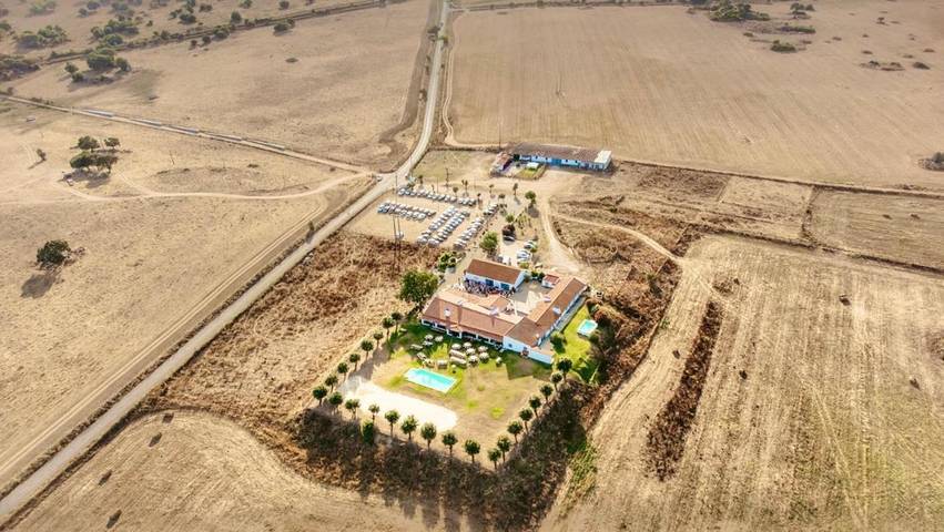 Villa pour 22 personnes, avec vue ainsi que piscine et jardin, animaux acceptés à Évora